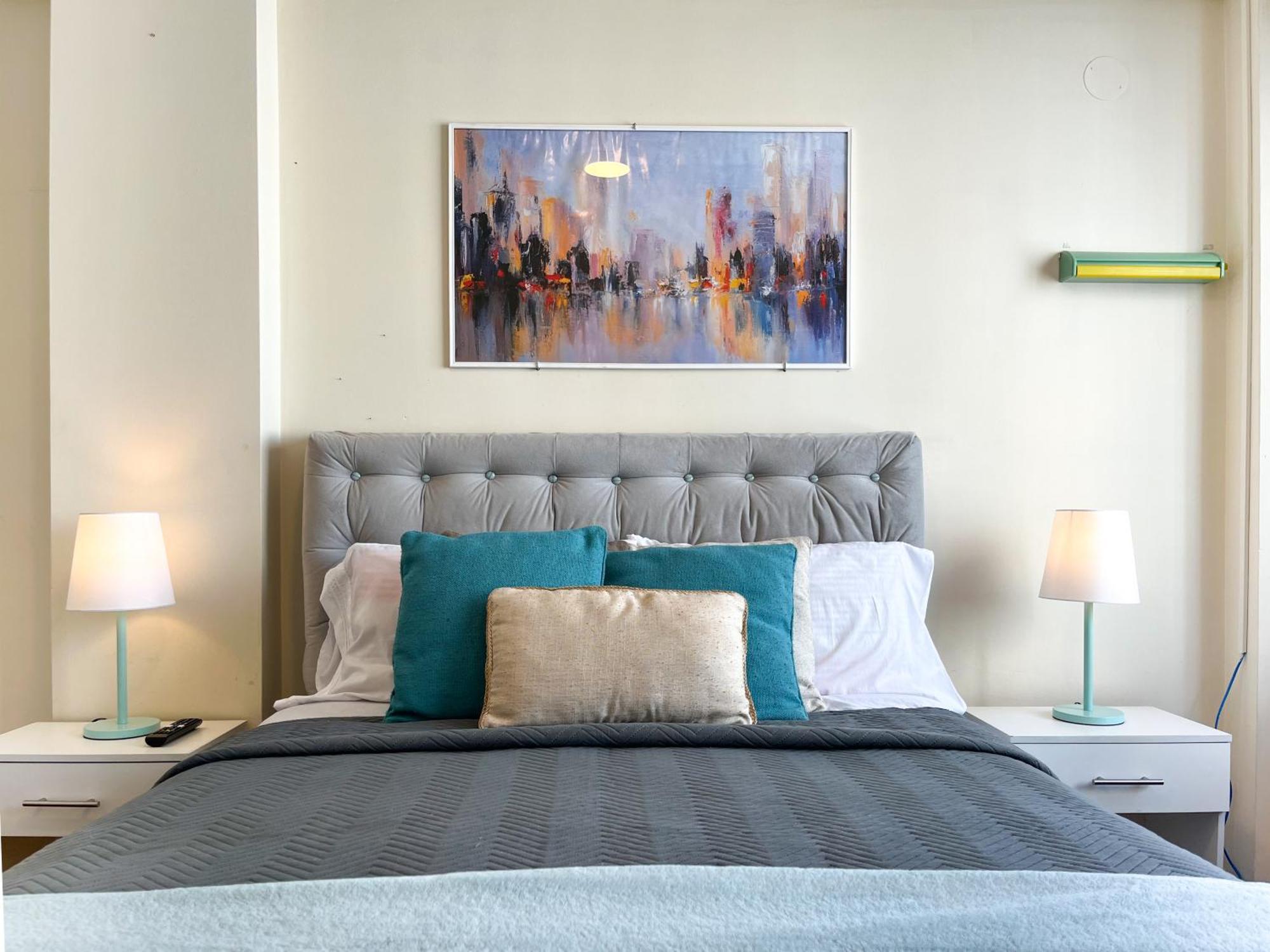 Sky - Spacious In The Area Of Apartment